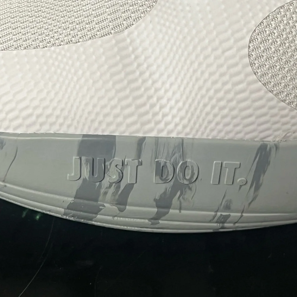 Nike Isofly